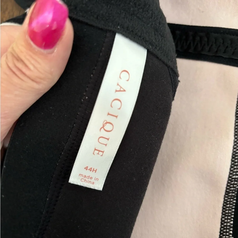 Cacique Black and Pink Mesh Bra - Picture 5 of 5